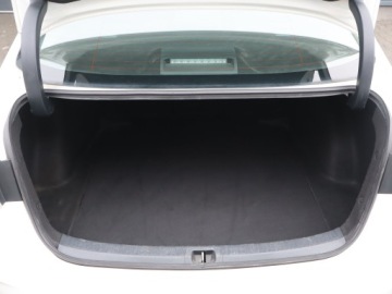 Toyota Corolla XII Sedan 1.5 VVT-i 125KM 2021 Toyota Corolla 1.5 VVT-i, Salon Polska, zdjęcie 13