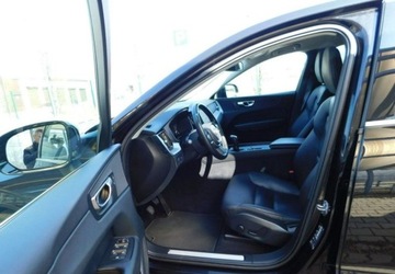 Volvo XC60 II Crossover D3 150KM 2019 Volvo XC 60 z Gwarancja Bezwypadkowe 100 Model 2020r 2.0 Diesel 150KM, zdjęcie 12