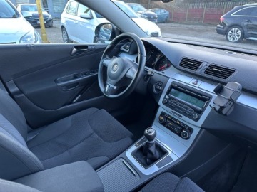 Volkswagen Passat B6 Variant 2.0 TDI-CR DPF 110KM 2010 Volkswagen Passat 2.0 TDI CR/Bogata wersja/HAK/, zdjęcie 24