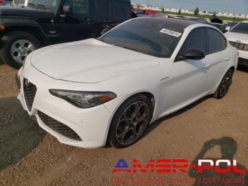 Alfa Romeo Giulia II Sedan Facelifting 2.0 Turbo 280KM 2023 Alfa Romeo Giulia OD UBEZPIECZALNI 2.0 Benzyna 280KM