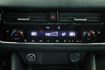 Nissan Qashqai III Crossover 1.3 DIG-T MHEV 158KM 2024 Nissan Qashqai 1.3 DIG-T MHEV, Salon Polska, zdjęcie 9