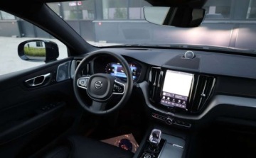 Volvo XC60 II Crossover Plug-In Facelifting 2.0 T8 455KM 2024 Volvo XC 60 Volvo XC 60 T8 AWD Ultra Black Edition 2.0 Hybryda Plug-in, zdjęcie 6