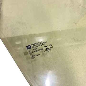 CHEVROLET EQUINOX 2020 PRAVÁ STRANA BOČNÍ (DRZWI)