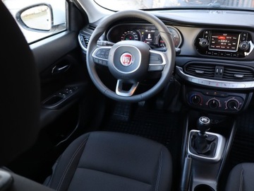 Fiat Tipo II Hatchback 1.4 T-Jet LPG 120KM 2018 Fiat Tipo 1.4 T-Jet, Salon Polska, 1. Właściciel, zdjęcie 6