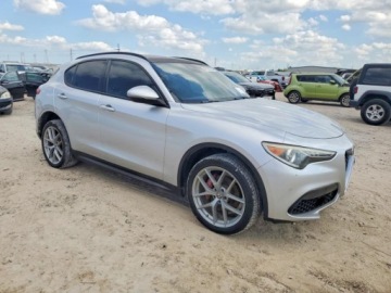 Alfa Romeo Stelvio SUV 2.0 Turbo 280KM 2018 Alfa Romeo Stelvio TI Sport 2018 2.0 Benzyna 280KM, zdjęcie 4