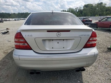Mercedes Klasa C W204 2006 Mercedes-Benz Klasa C 55 AMG 2006 5.5l 5.5 Benzyna 362KM, zdjęcie 2