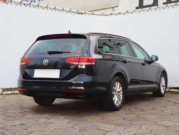 Volkswagen Passat B8 Variant 2.0 TDI BlueMotion SCR 150KM 2018 VW Passat 2.0 TDI, Automat, Navi, Klima, zdjęcie 4