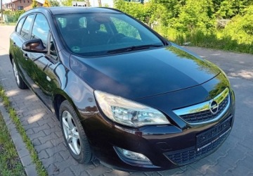 Opel Astra J Sports Tourer 1.4 Turbo ECOTEC 140KM 2012 Opel Astra Opel Astra J 1.4 i 1.4 Benzyna 140KM, zdjęcie 5