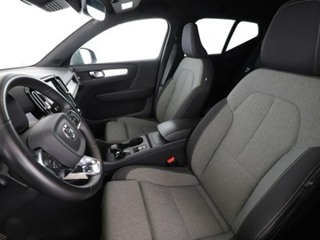 Volvo XC40 Crossover Facelifting 2.0 B3 163KM 2023 Volvo XC 40 FV23 2.0 B4 Core Automat Tempomat, zdjęcie 12