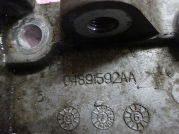 JEEP PATRIOT 2.4 170KM 08R. ED3 04891592AA UCHYCENÍ DRŽÁKY ALTERNÁTORA