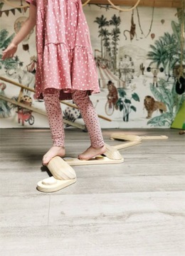 Деревянная сенсорная дорожка Adventure Small Foot для упражнений на баланс