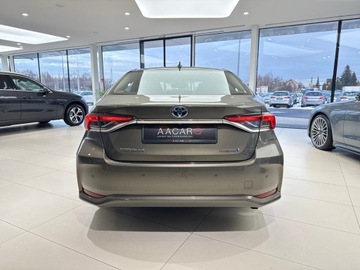 Toyota Corolla XII Sedan 1.8 Hybrid 122KM 2022 Toyota Corolla Comfort + TECH / 1 właściciel / Sal, zdjęcie 2