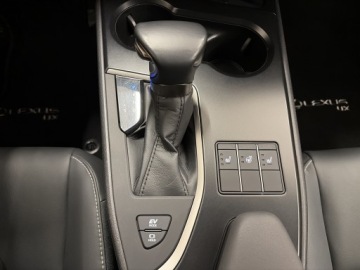 Lexus UX Crossover Facelifting 2.0 250h 184KM 2023 Lexus UX 250h GPF F Sport Design 2WD Lexus UX 250h, zdjęcie 18