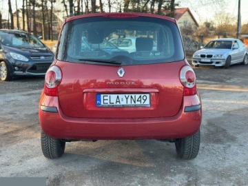 Renault Modus Hatchback 1.6 i 16V 88KM 2006 Renault Modus 1.6 16V Cite 88KM 2006r, zdjęcie 8