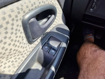 Renault Clio II Hatchback 1.2 60KM 2007 Renault Clio 1,2 Benzyna KM, Klimatyzacja,, zdjęcie 9