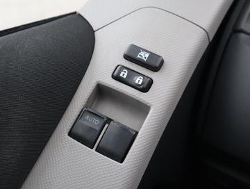 Toyota Yaris II Hatchback 5d 1.0 VVT-i 69KM 2010 Toyota Yaris 1.0 VVT-i, Salon Polska, Serwis ASO, zdjęcie 14