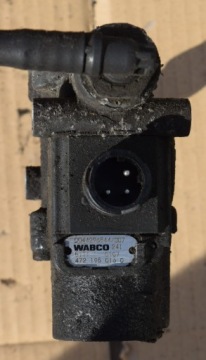 КЛАПАН ПЕРЕДНИЙ ТОРМОЗНОЙ MERCEDES ACTROS A0044296544