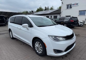 Chrysler Pacifica II 2017 Chrysler Pacifica 2017 Chrysler Pacifica 3.6L - w Polsce po oplatach i akc