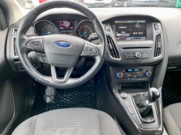 Ford Focus III Sedan Facelifting 1.0 EcoBoost 125KM 2015 Ford Focus Salon polska Benzyna 125KM, zdjęcie 17