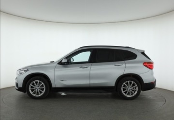 BMW X1 F48 Crossover sDrive18d 150KM 2016 BMW X1 sDrive18d, Navi, Klima, Klimatronic, zdjęcie 2