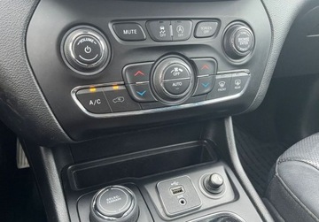 Jeep Cherokee V Terenowy Facelifting 2.2 L4 Turbo Diesel 195KM 2018 Jeep Cherokee Cherokee 2.2 MJD 195KM Limited FV23 Salon PL Navi Kamera, zdjęcie 24