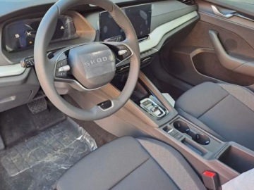 Skoda Octavia IV Liftback 1.5 TSI EVO 150KM 2026 SKODA Octavia Essence 1.5 TSI mHEV DSG Sedan 150KM 2026, zdjęcie 5