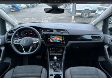 Volkswagen Touran III 1.5 TSI EVO 150KM 2025 Volkswagen Touran Highline 1.5 TSI 150KM DSG 1.5 Benzyna 150KM, zdjęcie 4