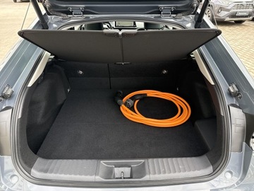 Toyota Prius V (XW60) 2.0  Hybrid Dynamic Force Plug-in 223KM 2023 Toyota Prius Plug-in Hybrid Executive V (2023-), zdjęcie 10