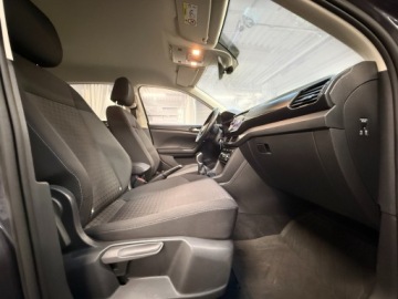 Volkswagen T-Cross SUV 1.0 TSI 95KM 2021 Volkswagen T-Cross Life 1.0 TSI 95KM, Salon Polska, zdjęcie 19