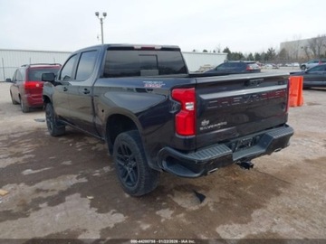 Chevrolet Silverado II 2023 Chevrolet Silverado Short Bed Lt Trail Boss 2023 5.3 Benzyna 355KM, zdjęcie 3