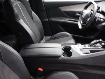 Peugeot 3008 II Crossover Facelifting  1.5 BlueHDi 130KM 2022 Peugeot 3008 1.5 BlueHDi, Salon Polska, zdjęcie 8