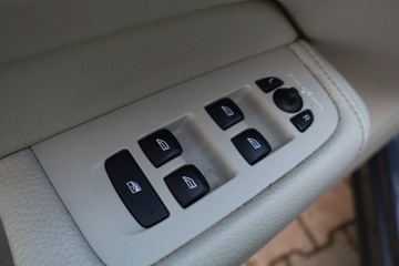 Volvo XC60 II Crossover D4 190KM 2018 Volvo XC 60 Inscription D4 AWD tempomat czujniki skora klima 2stref F, zdjęcie 14