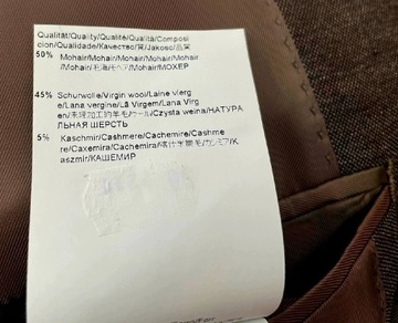 Костюм Hugo Boss 5% кашемир, 45% шерсть, 50% мохер Размер: 50 (L)