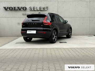 Volvo XC40 Crossover Facelifting 2.0 B4 197KM 2024 Volvo XC 40 B4 197 KM Ultra Dark Mild Hybrid, zdjęcie 3