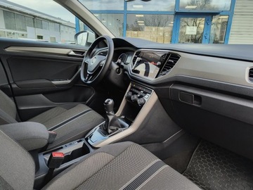 Volkswagen T-Roc I SUV 1.0 TSI 110KM 2021 Volkswagen T-Roc T-ROC 1.0 TSI Advance, 110KM, Sal, zdjęcie 9