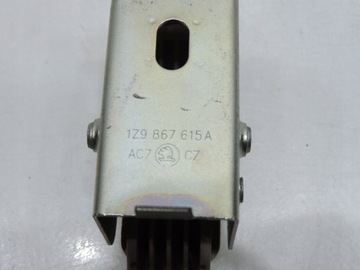 РУЧКА БАГАЖНИКА SKODA OCTAVIA II COMBI