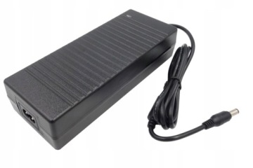 ЗАРЯДНОЕ УСТРОЙСТВО ДЛЯ СКУТЕРА 42V (36V) E-BIKE 2.5/5.5 ШТЕКЕРНЫЙ АДАПТЕР