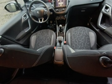 Peugeot 2008 I SUV Facelifting 1.2 PureTech 110KM 2016 Peugeot 2008 Style 80tys.km Lift, zdjęcie 15