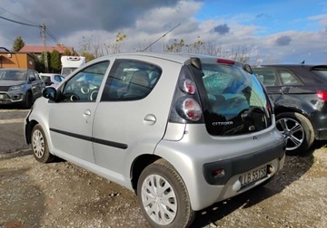 Citroen C1 I Hatchback 5d Facelifting 2012 1.0 i 68KM 2013 Citroen C1 2013r, 1.0 Benzyna. Lekko uszkodzony prawy przod. Jezdzi 68KM, zdjęcie 2