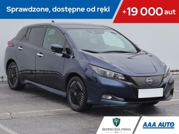 Nissan Leaf II Hatchback Elektryczny 40kWh 150KM 2022 Nissan Leaf 40 kWh, SoH 90%, Salon Polska