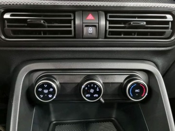 Citroen C3 IV 2025 Od ręki - Plus 1.2 mHEV 110KM, zdjęcie 7