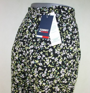 Tommy Hilfiger spodnie Tommy Jeans DW0DW09744 - 100% wiskoza oryginalne - L