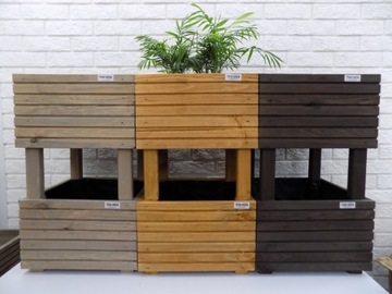 деревянный цветочный горшок с ламелями 38х38х40 см.