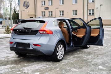 Volvo V40 II Hatchback Facelifting 2.0 D2 120KM 2018 VOLVO V40 INSCRIPTION PANORAMA SKÓRA AUTOMAT, zdjęcie 14