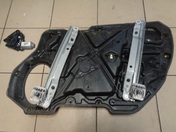 ZVEDÁK OKNO LEVÝ PŘEDNÍ THEMA II 300C 11-14