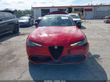Alfa Romeo Giulia II Sedan 2.0 TBi 280KM 2018 Alfa Romeo Giulia Ti Sport 2018 2.0l 2.0 Benzyna 280KM, zdjęcie 7