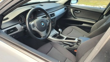 BMW Seria 3 E90-91-92-93 Limuzyna E90 320i 150KM 2005 BMW 320 2.0i 150KM # Climatronic # 2x PDC # Szyber, zdjęcie 9