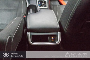 Toyota Hilux VIII Podwójna kabina Facelifting 2.8 D-4D 204KM 2024 Toyota Hilux 2.8 D-4D mHEV Double Cab Executive 4x, zdjęcie 17