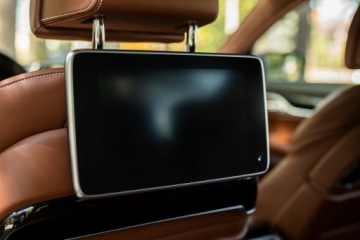 BMW Seria 7 G11-G12 Sedan 750i 450KM 2016 BMW G12 750Li xDrive Individual, zdjęcie 22