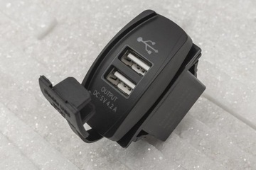 ЗАРЯДНОЕ УСТРОЙСТВО USB ДЛЯ JEEP WRANGLER ГЕРМЕТИЧНАЯ РАЗЪЕМКА